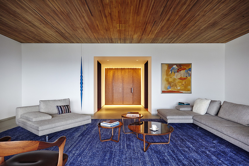 RG APARTMENT